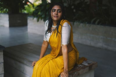 மின்னும் நட்சத்திரம்...! நிமிஷா சஜயன்..!